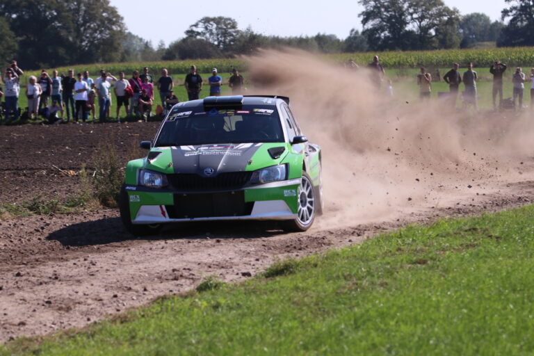 Yannick Vrielink op titeljacht in de Rocar-Tech Twenterally