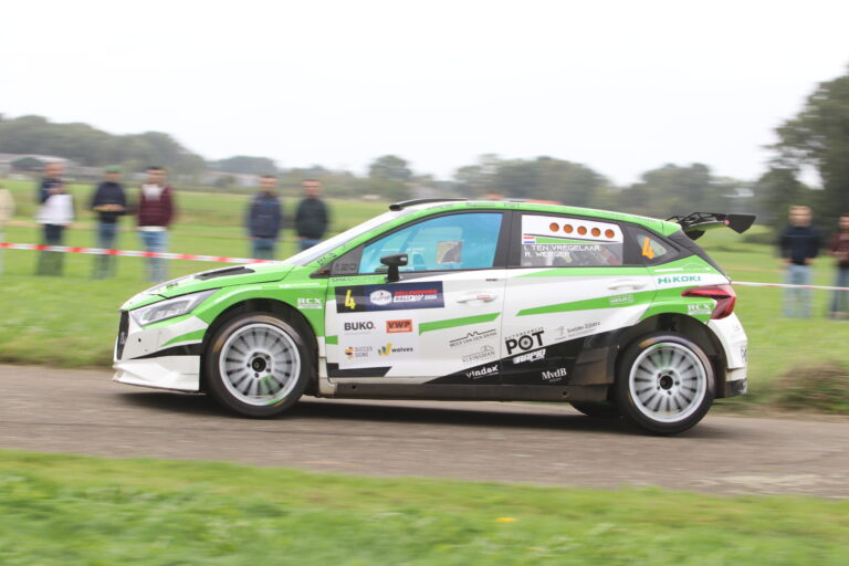 Ingo ten Vregelaar wint de ACTronics Driver of the Day Award in Hellendoorn